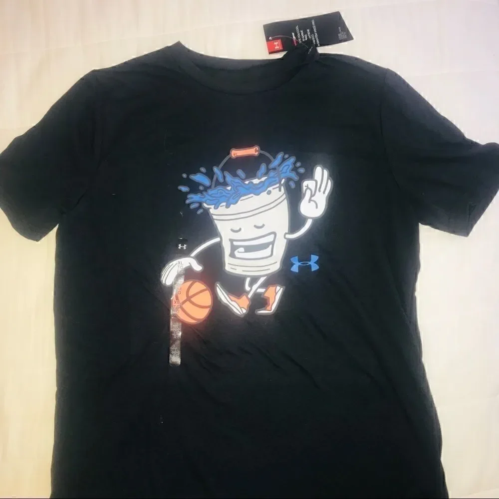 Under Armour boys heatgear T-shirt size YXL